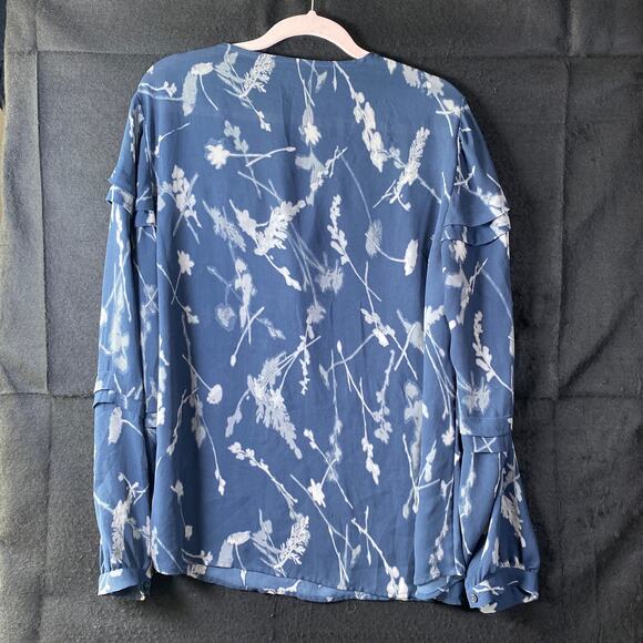 Banana Republic Womens Blouse Blue White Floral Key Holw Neck Long Sleeve L - Picture 11 of 13